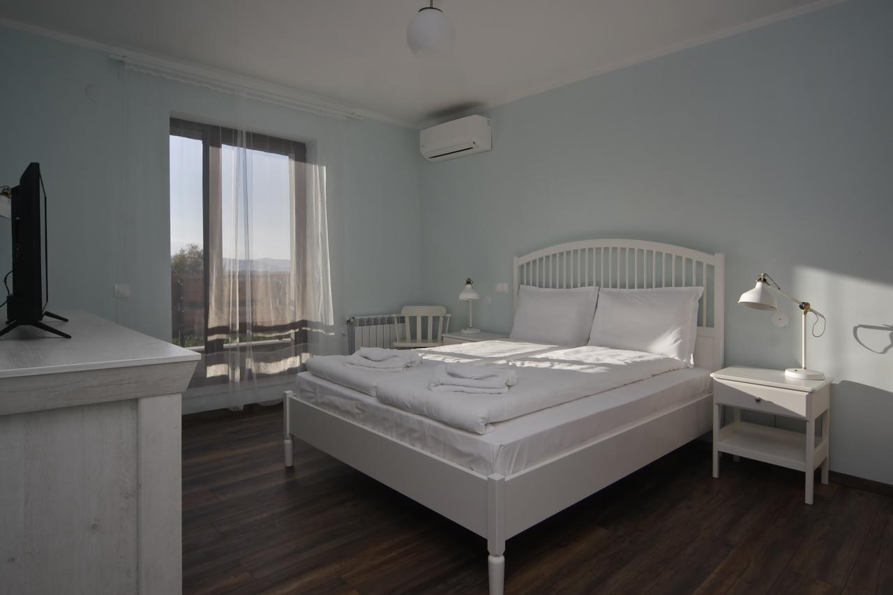 Esterra Vini Guest House Perushtitsa Экстерьер фото